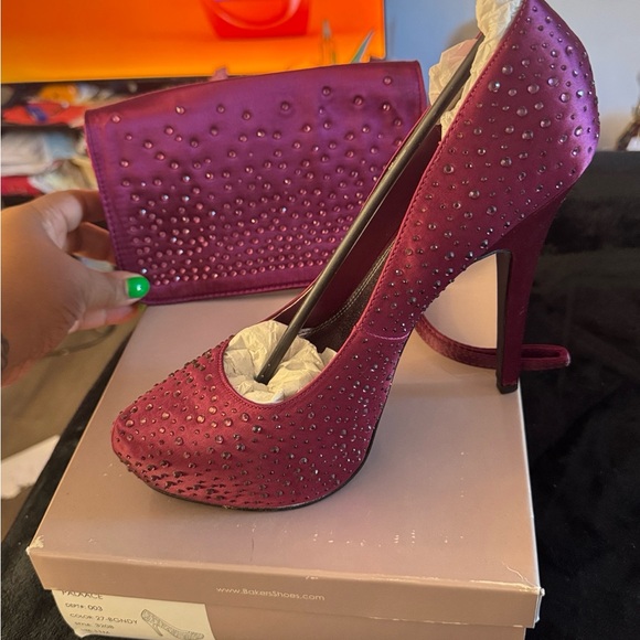 PALACE Burgundy Rhinestone Heels - Picture 9 of 9